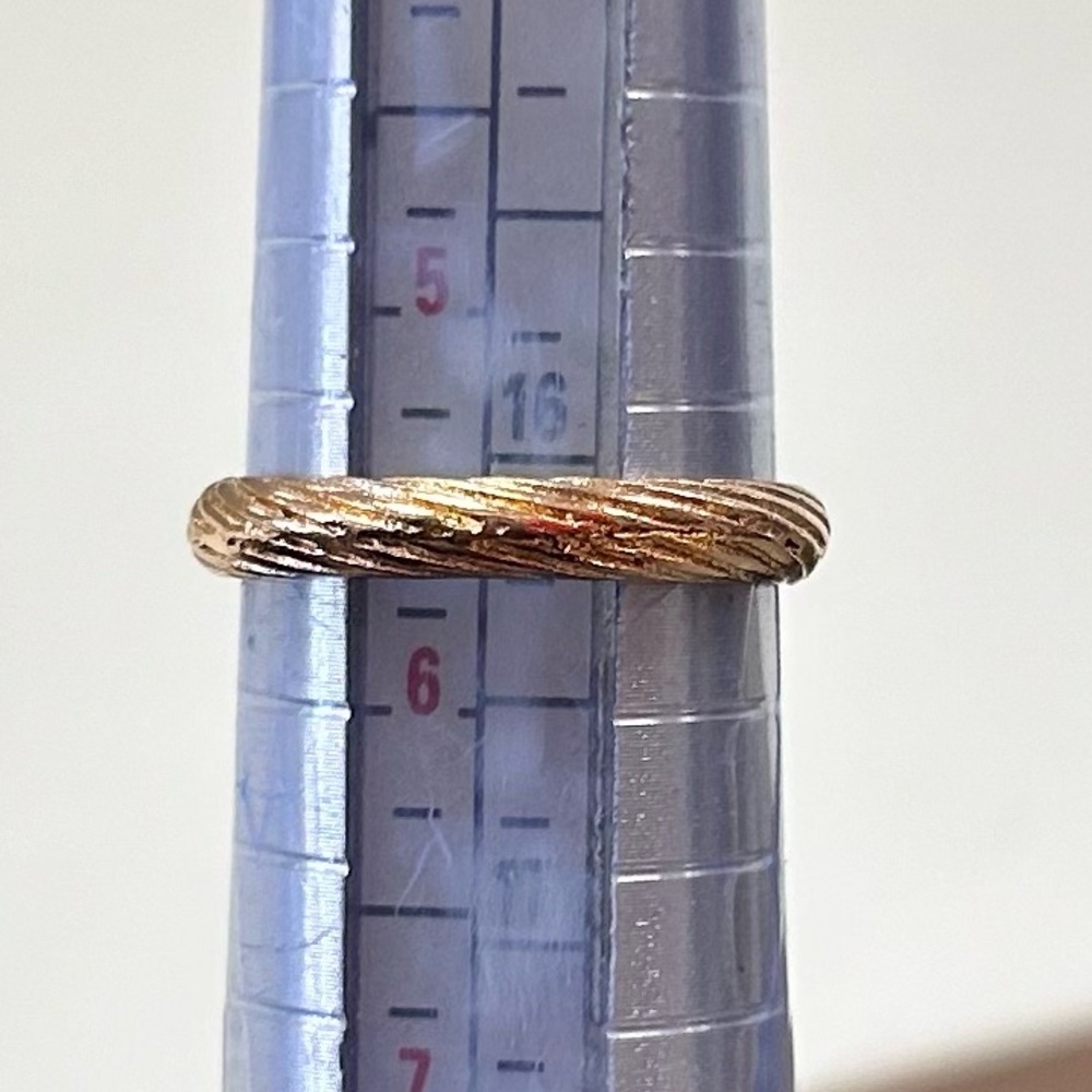 Gold textured ring